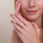 14K Solid Gold Drop Emerald Open Ring - Image 5