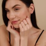 14K Solid Gold Drop Emerald Open Ring - Image 4