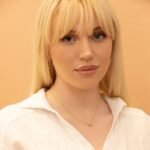 18k Solid Gold Peridot Heart Necklace - Image 2