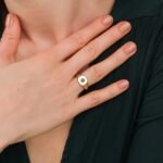 18K Solid Gold Square Emerald Signet Ring - Image 3