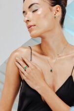 18K Solid Gold Emerald Diamond Three Stone Ring - Image 6