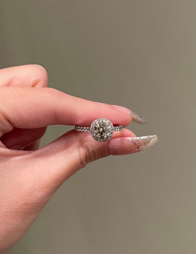 400548_13b4bd582dc94d5b94992d7acfc7f033mv2.jpg 14K Solid Gold 1 Carat Moissanite Engagement Ring - Image 1